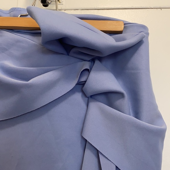 Periwinkle bow skirt - Picture 2 of 3